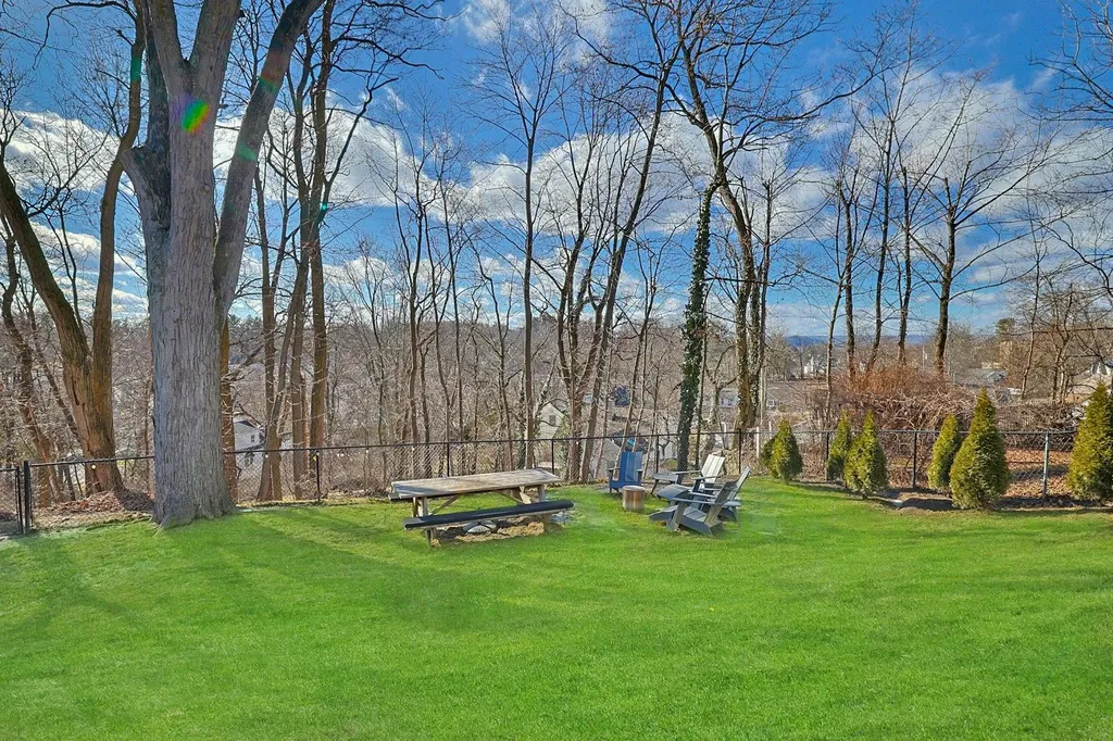 20 Iroquois Road Ossining NY 10562