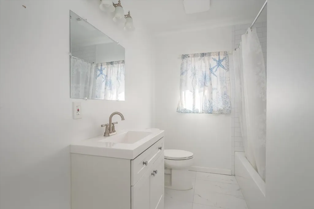 597 Old Bethpage Road Old Bethpage NY 11804