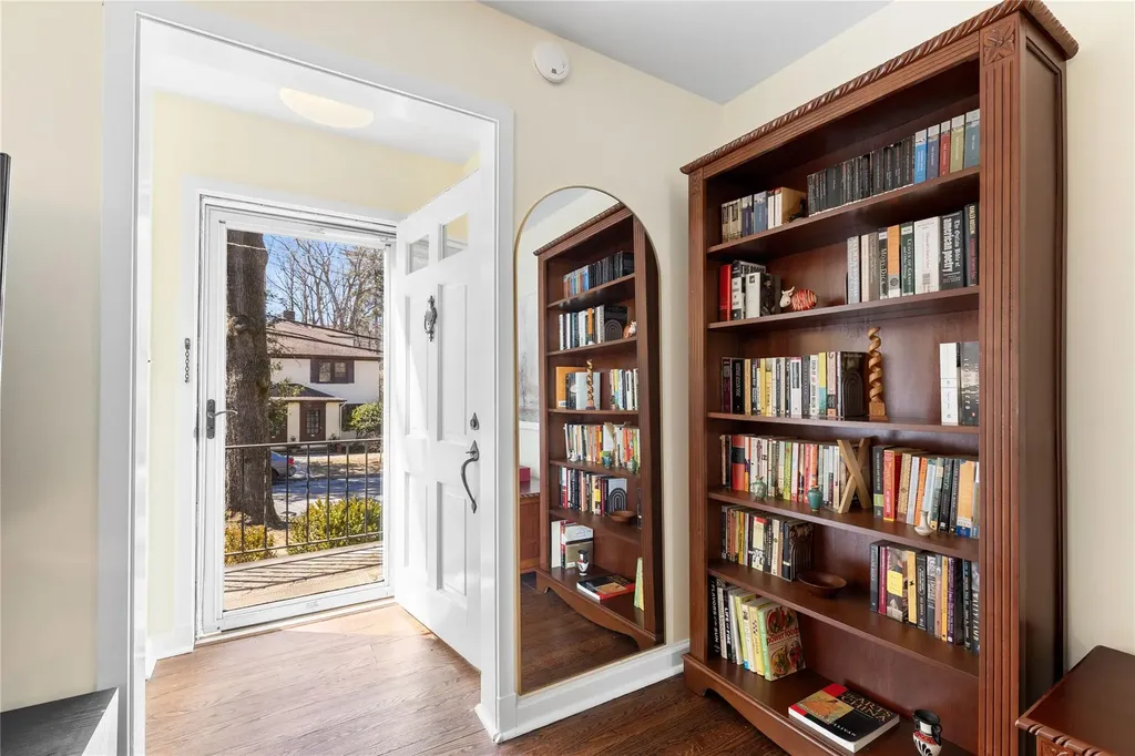 121 Walgrove Avenue Dobbs Ferry NY 10522