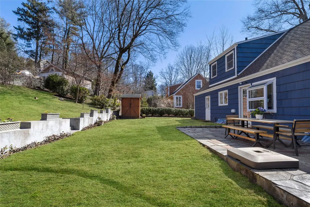 121 Walgrove Avenue Dobbs Ferry NY 10522