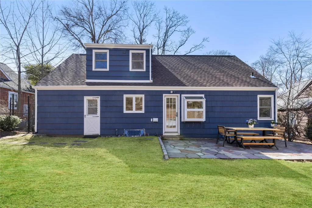 121 Walgrove Avenue Dobbs Ferry NY 10522