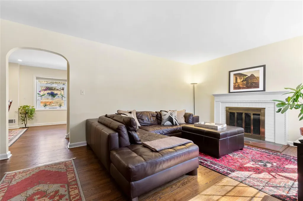 121 Walgrove Avenue Dobbs Ferry NY 10522