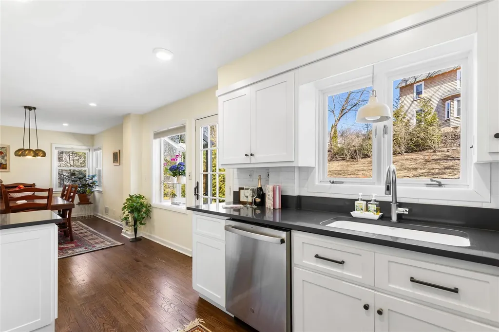 121 Walgrove Avenue Dobbs Ferry NY 10522
