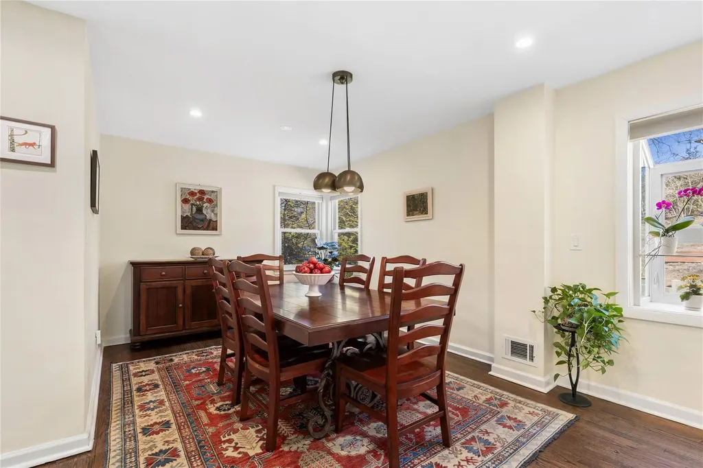 121 Walgrove Avenue Dobbs Ferry NY 10522