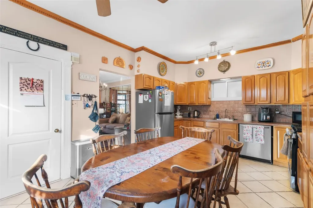 408 E 240th Street Bronx NY 10470
