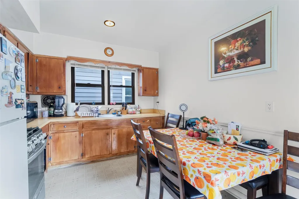 408 E 240th Street Bronx NY 10470