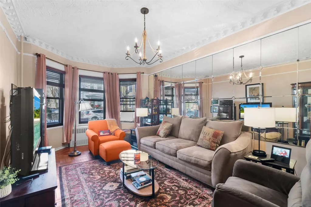 408 E 240th Street Bronx NY 10470