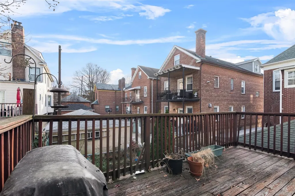 408 E 240th Street Bronx NY 10470