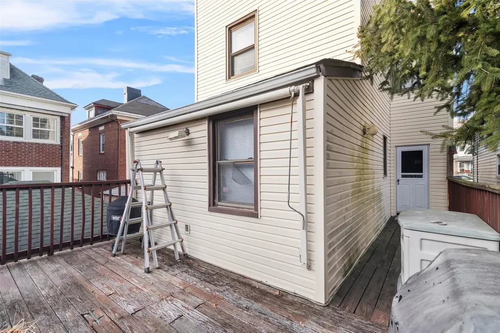 408 E 240th Street Bronx NY 10470