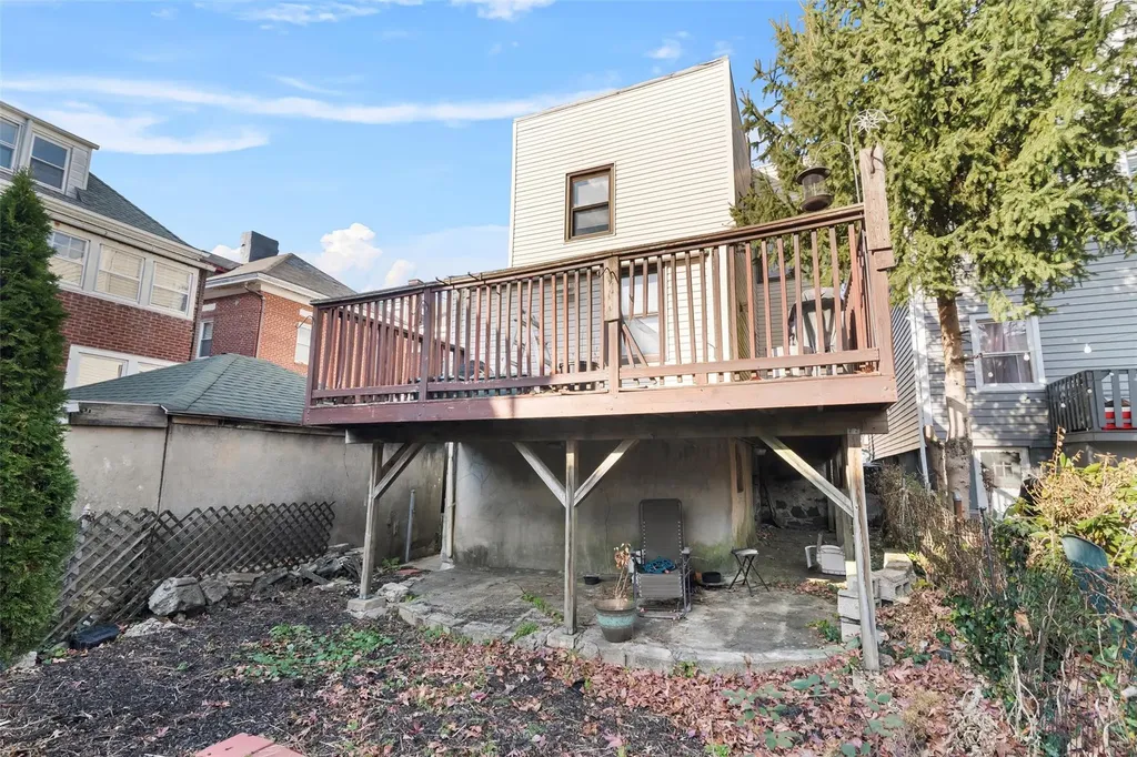 408 E 240th Street Bronx NY 10470