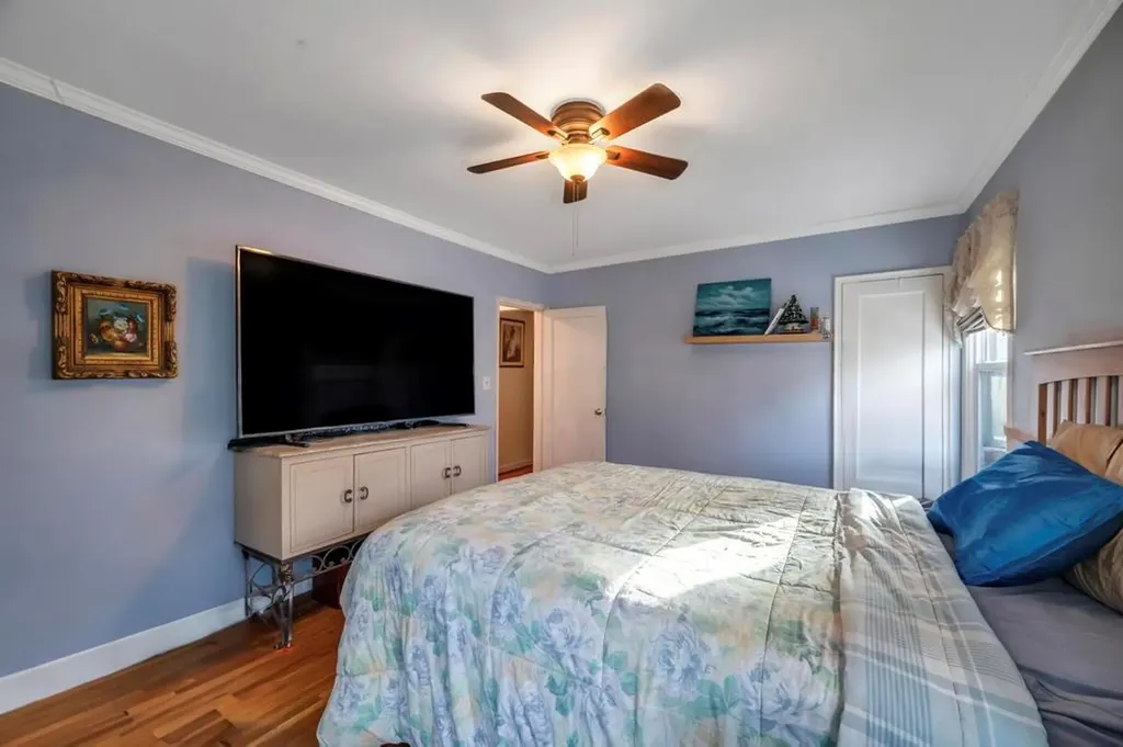 31 Meadowbrook Lane Valley Stream NY 11580