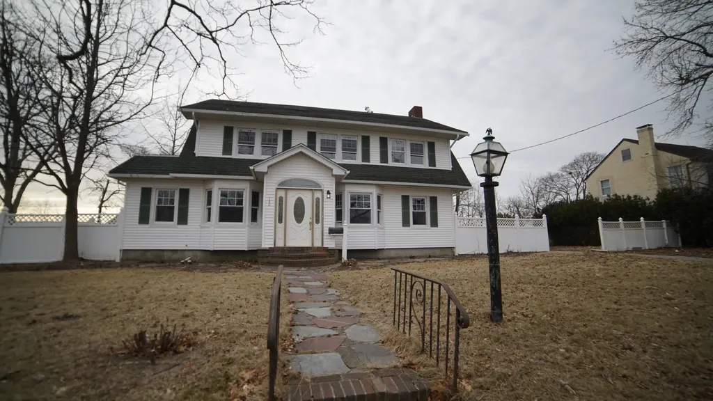 140 E Roe Boulevard Patchogue NY 11772