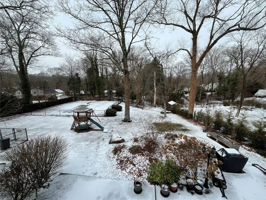 5 Beverly Drive Miller Place NY 11764