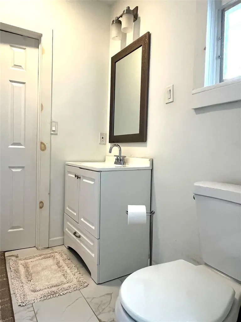 5 Beverly Drive Miller Place NY 11764