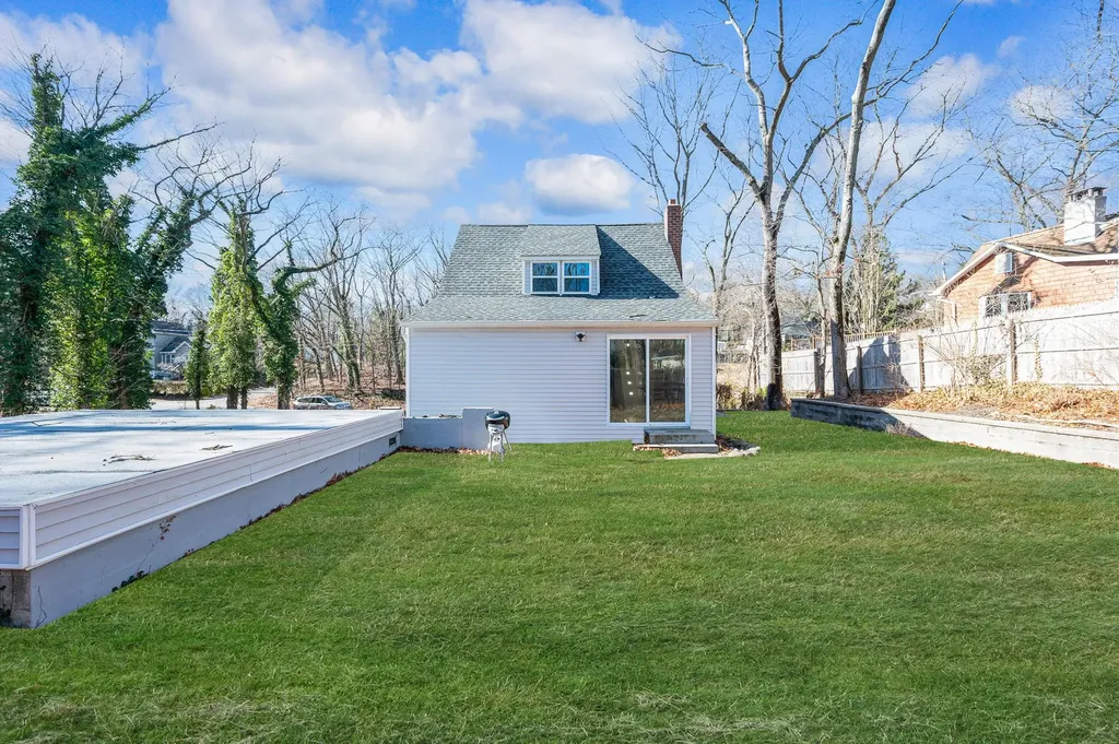 43 Hewlett Drive Sound Beach NY 11789