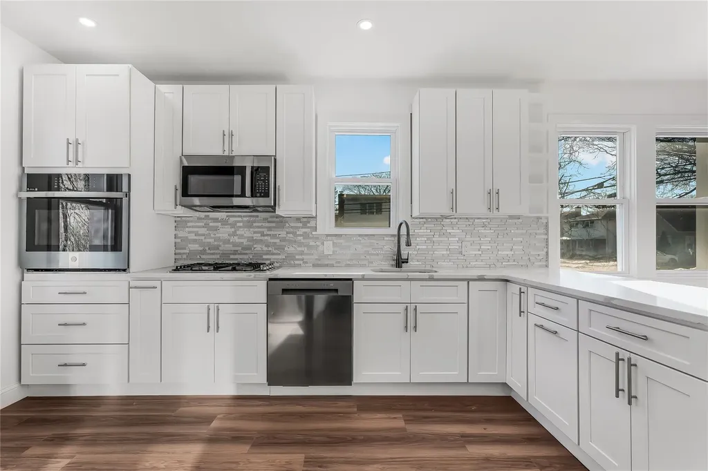 73 Liberty Boulevard Valley Stream NY 11580
