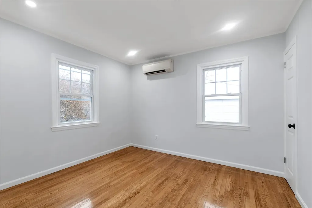 55 Harriman Avenue Hempstead NY 11550