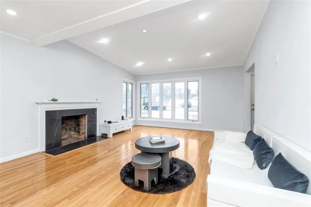 55 Harriman Avenue Hempstead NY 11550