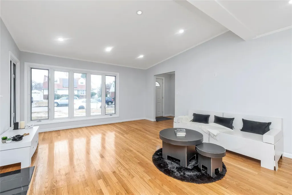 55 Harriman Avenue Hempstead NY 11550