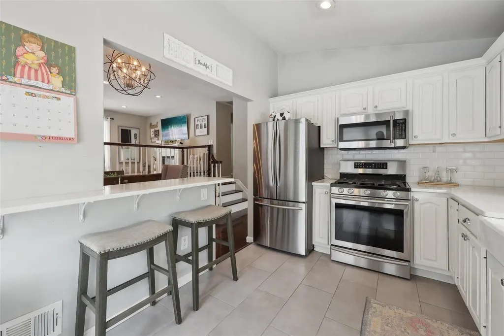 17 Silver Birch Lane Pearl River NY 10965
