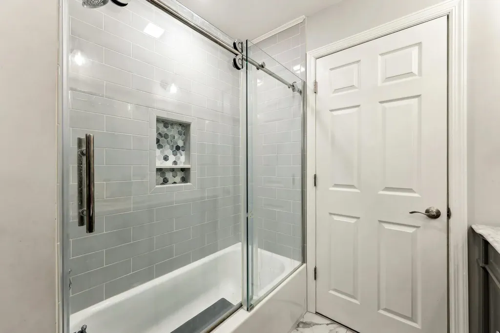 17 Silver Birch Lane Pearl River NY 10965
