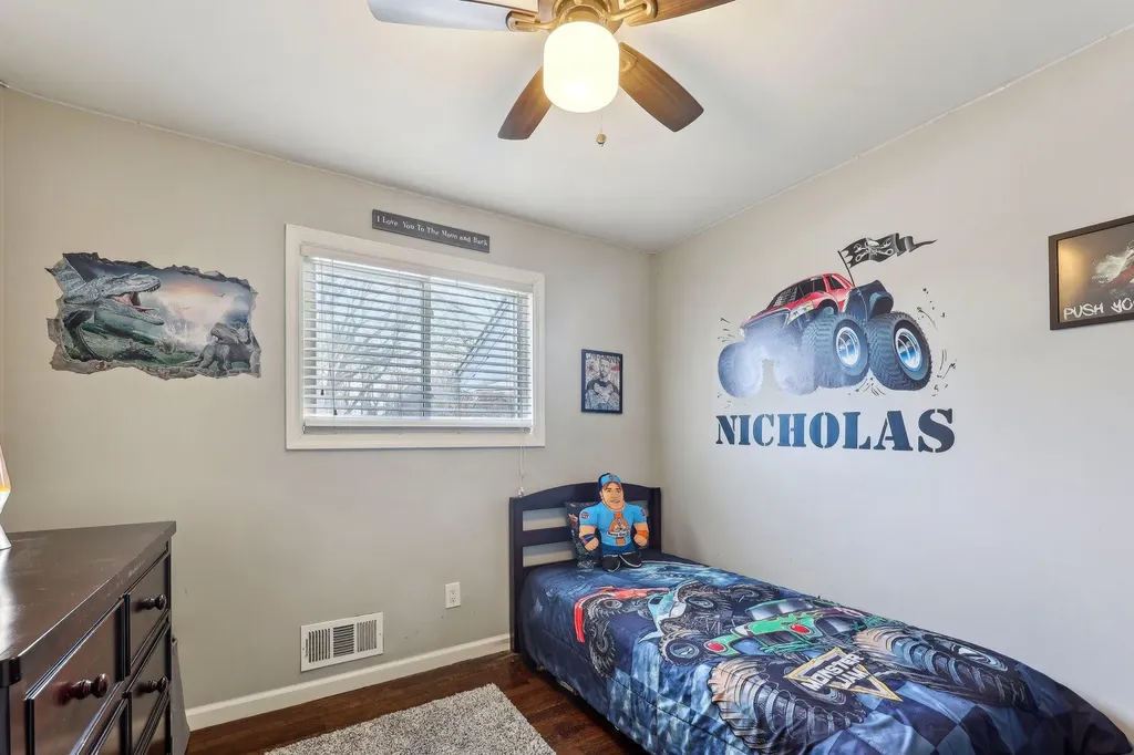 17 Silver Birch Lane Pearl River NY 10965