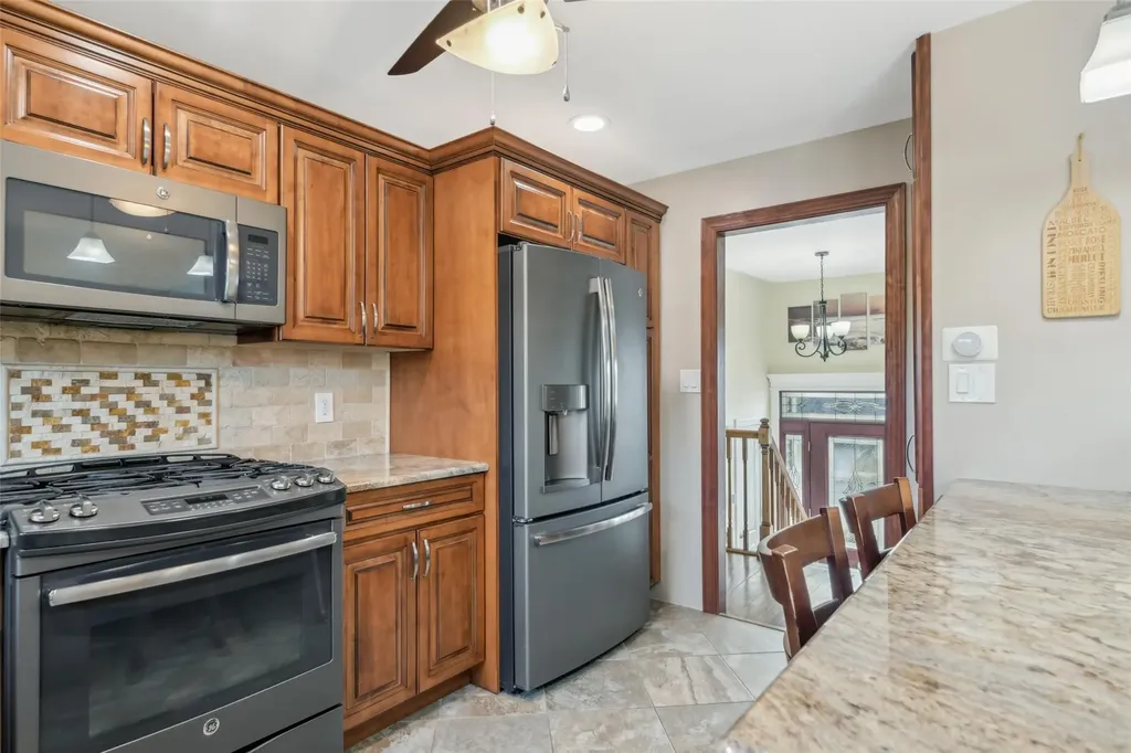 7 Plowboy Path Commack NY 11725