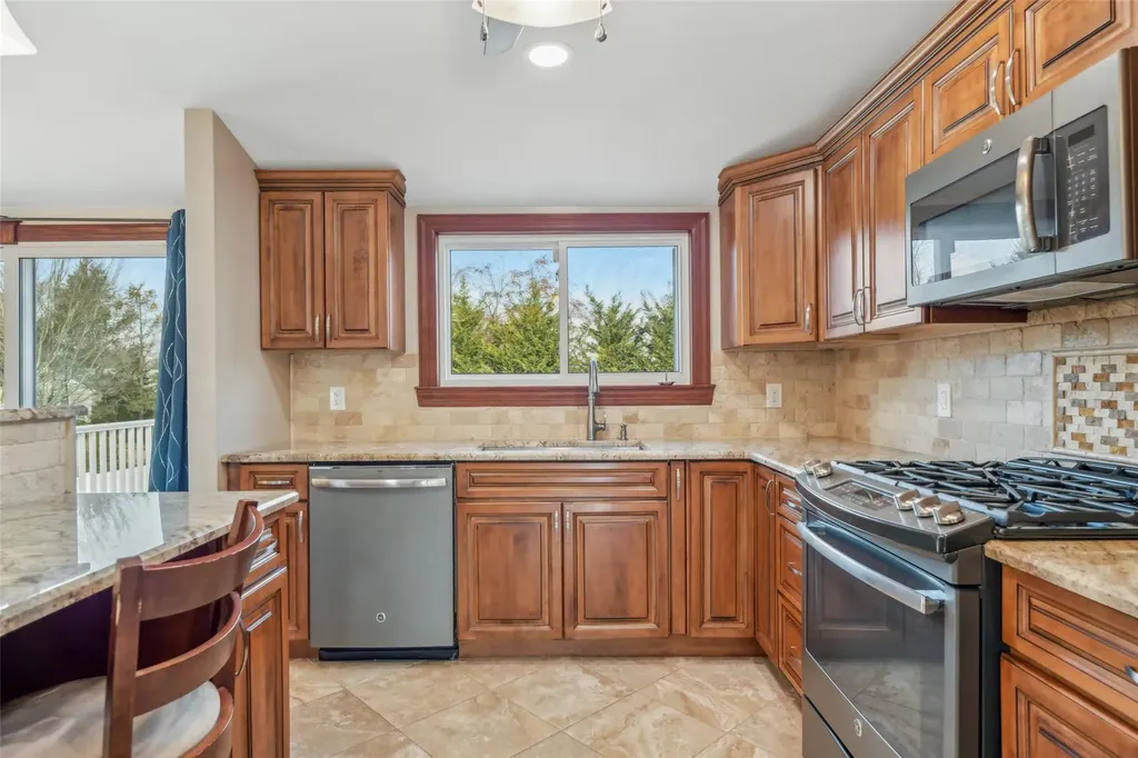 7 Plowboy Path Commack NY 11725