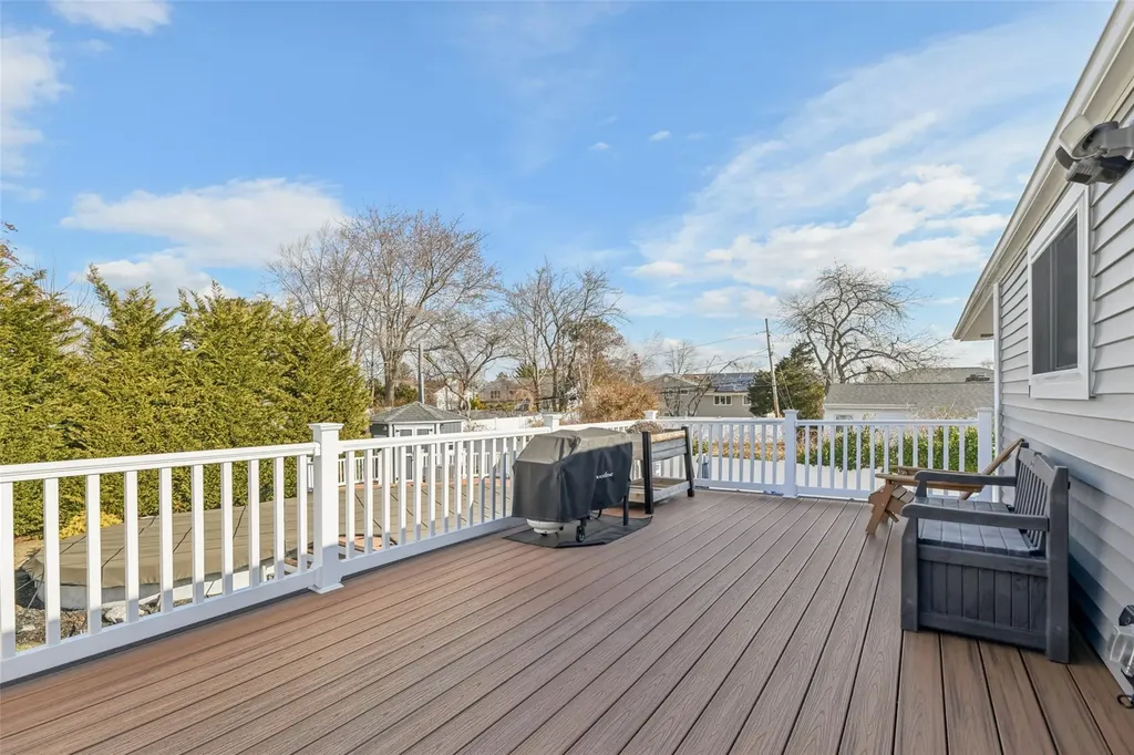 7 Plowboy Path Commack NY 11725