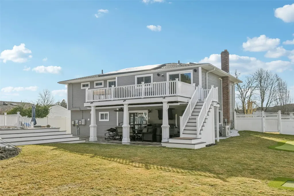 7 Plowboy Path Commack NY 11725