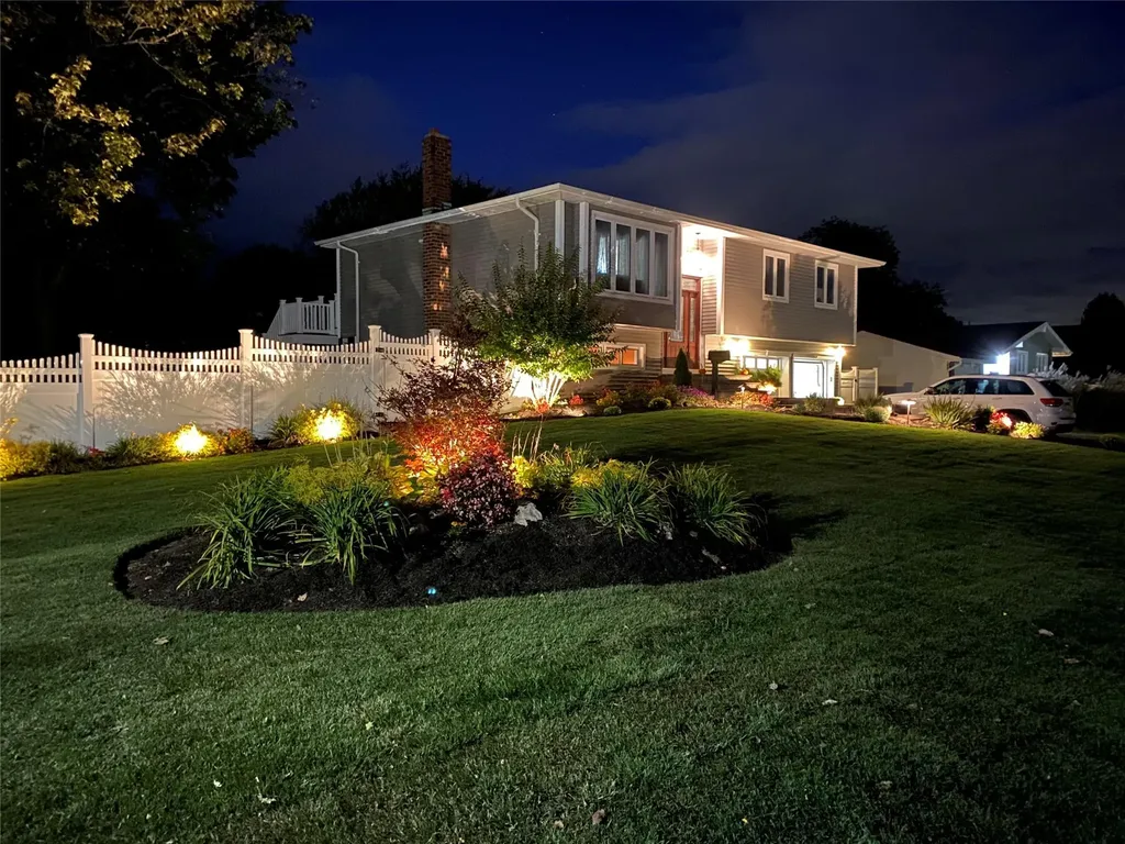 7 Plowboy Path Commack NY 11725