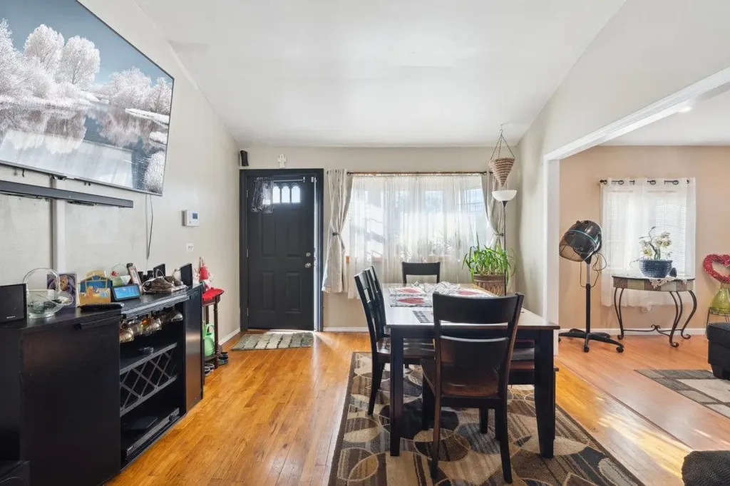 181 Elm Drive Bay Shore NY 11706
