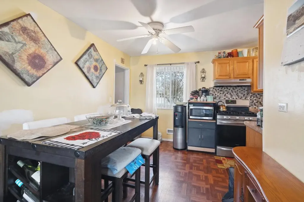 181 Elm Drive Bay Shore NY 11706
