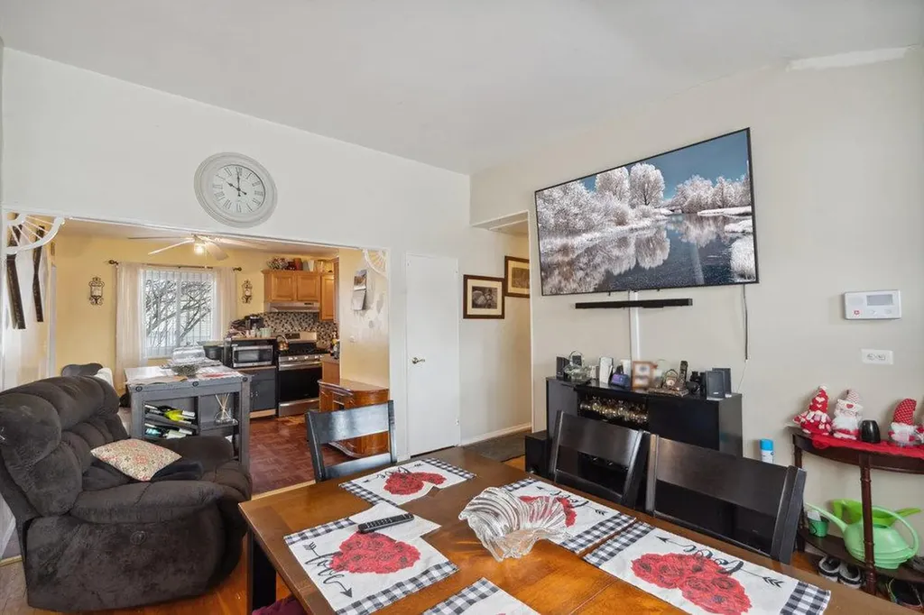 181 Elm Drive Bay Shore NY 11706
