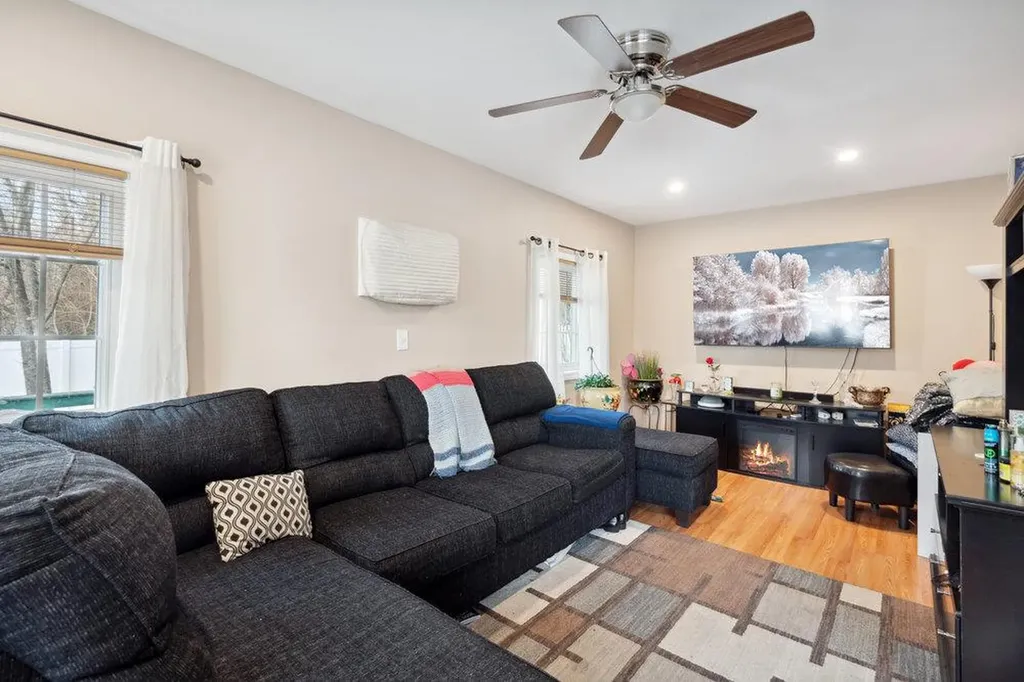 181 Elm Drive Bay Shore NY 11706