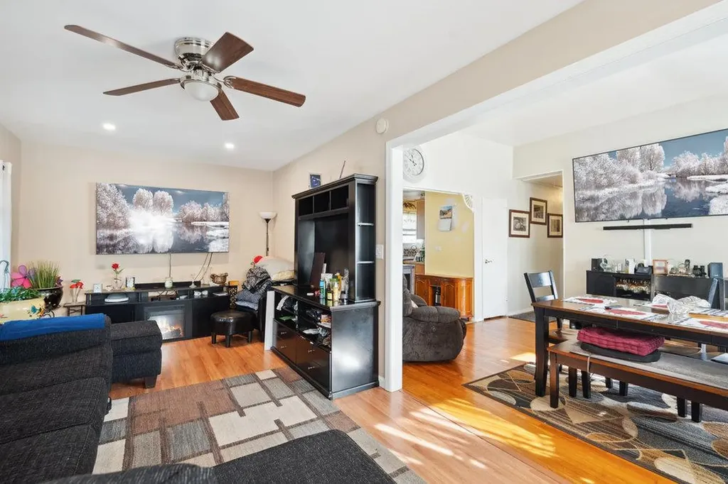 181 Elm Drive Bay Shore NY 11706