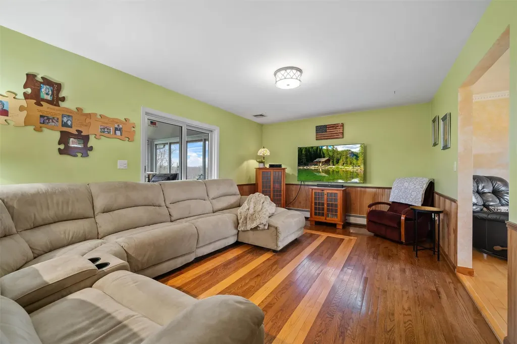 55 Paddock Drive Pine Bush NY 12566