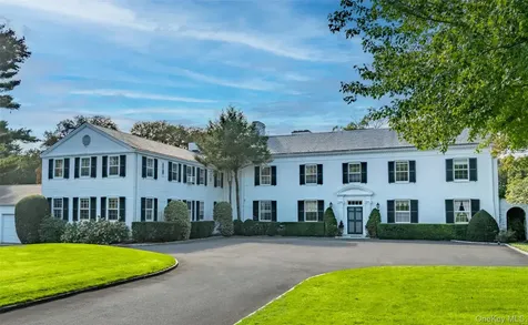 10 Lands End Road Locust Valley NY 11560