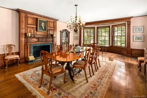 10 Lands End Road Locust Valley NY 11560