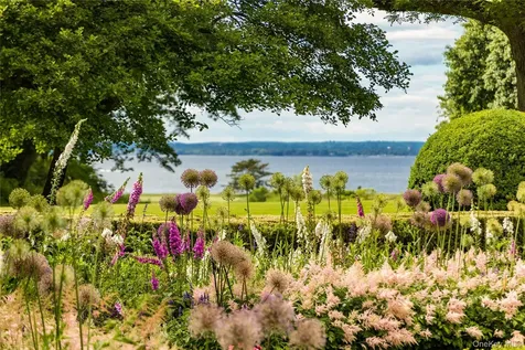10 Lands End Road Locust Valley NY 11560
