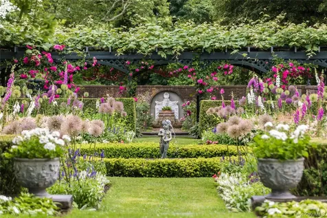 10 Lands End Road Locust Valley NY 11560