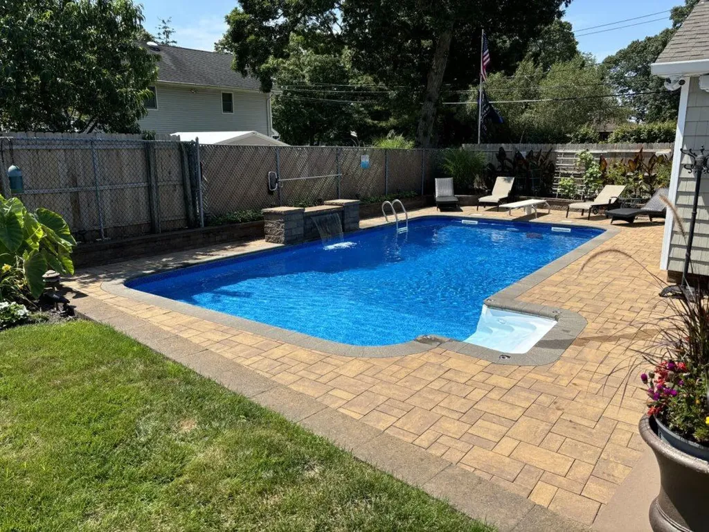 103 Dale Drive Oakdale NY 11769