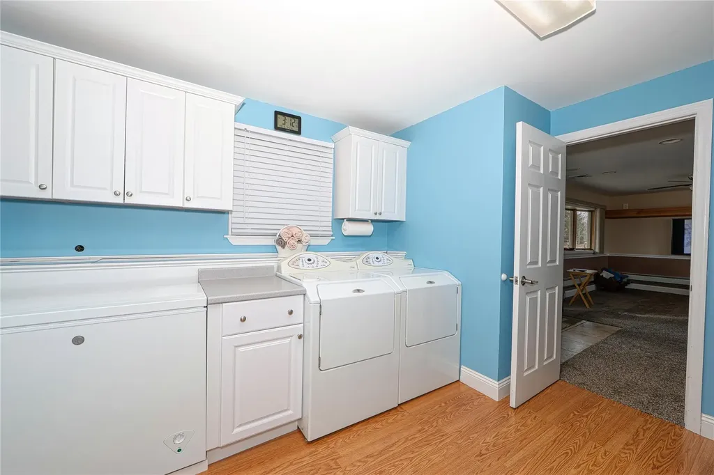 103 Dale Drive Oakdale NY 11769