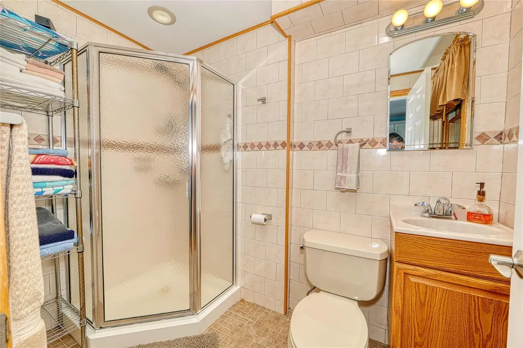 103 Dale Drive Oakdale NY 11769