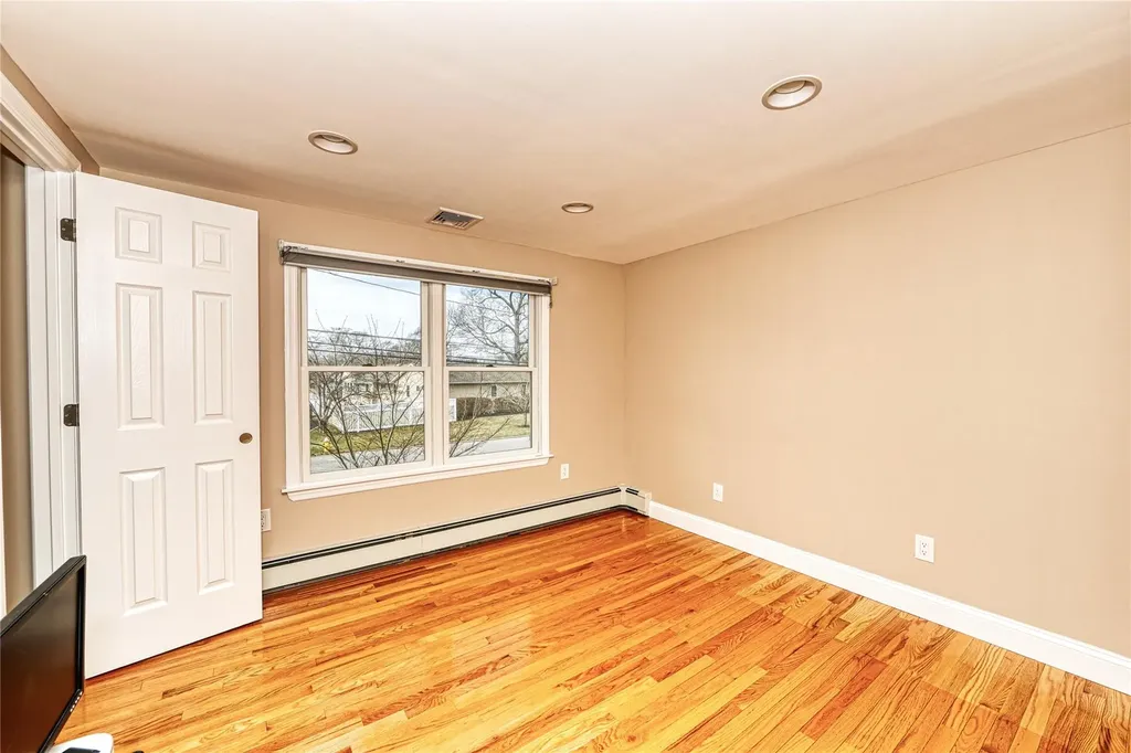 103 Dale Drive Oakdale NY 11769