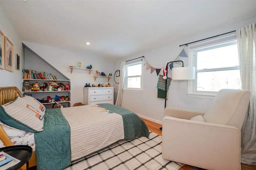 367 Mildred Street Oceanside NY 11572