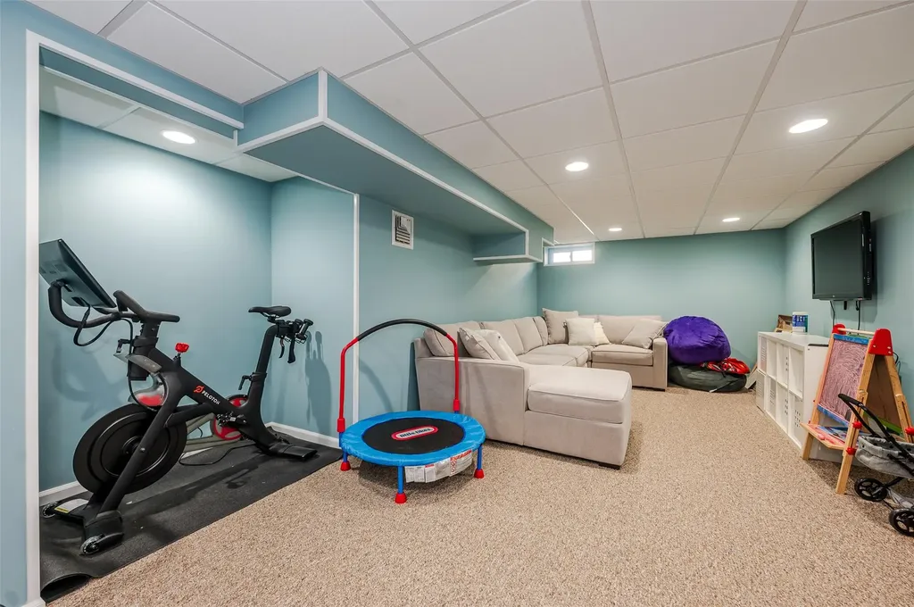 367 Mildred Street Oceanside NY 11572