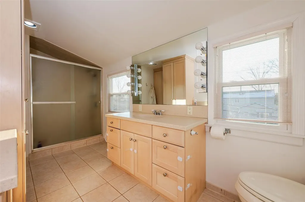 367 Mildred Street Oceanside NY 11572
