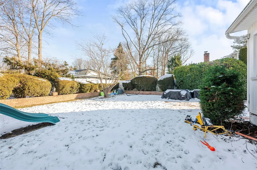 367 Mildred Street Oceanside NY 11572