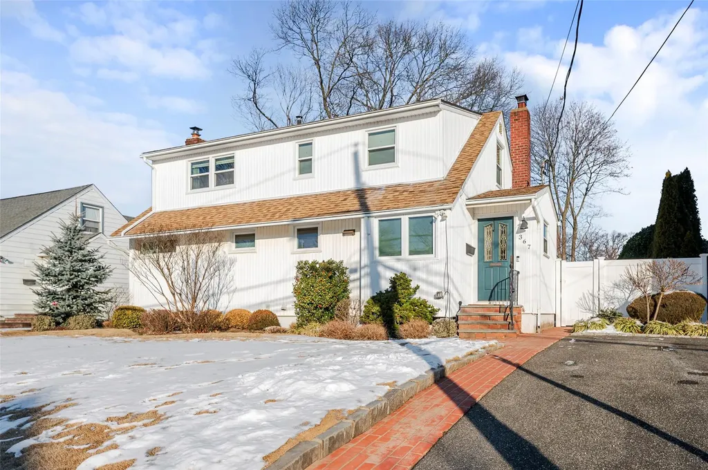 367 Mildred Street Oceanside NY 11572